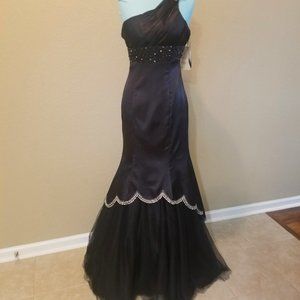 One Shoulder Strap Gown